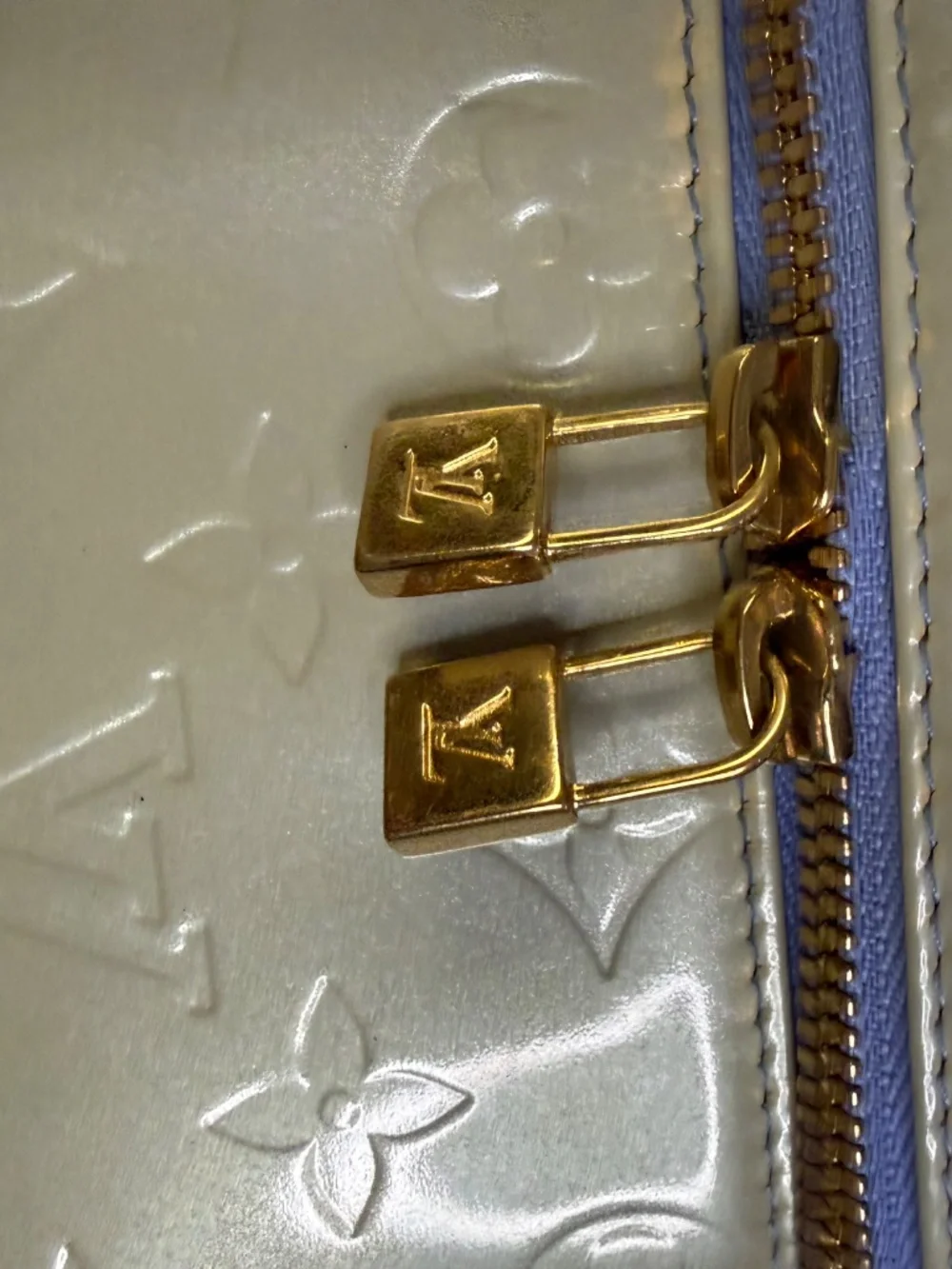Louis Vuitton Sullivan Vertical PM Monogram Vernis Lavande M91258 2003 Authentic